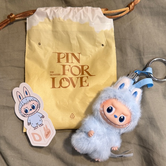 THE MONSTERS Pin for Love - Confirmed D - Picture 4 of 4